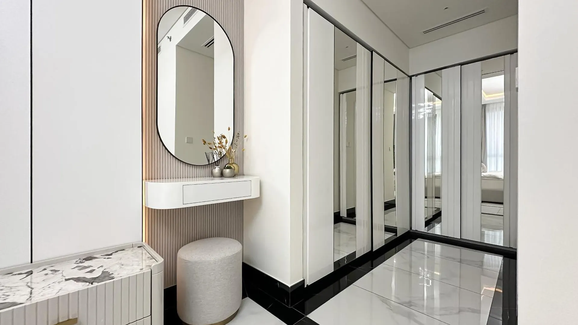 Trophy-Refined Escape With Aesthetic Apartment Dubai
